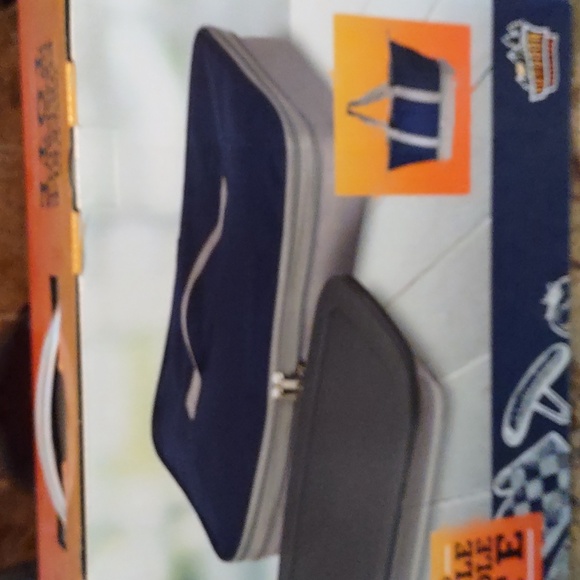 Brand new inbox Soleil portable casserole tote. - Picture 5 of 5